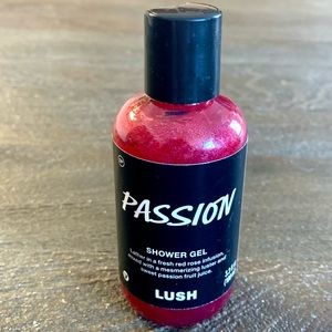 NWT Lush Passion Shower Gel